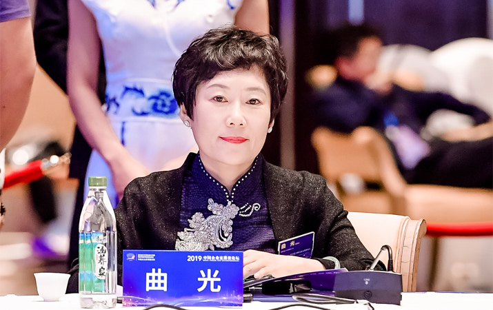 曲光：高效、成熟的私人銀行對國家和社會有積極的意義